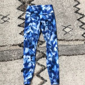 LuLuLemon high times size 6. 7/8. High rise